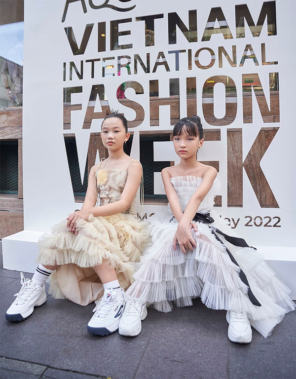 Mẫu nhí khoe streetstyle cá tính - 6