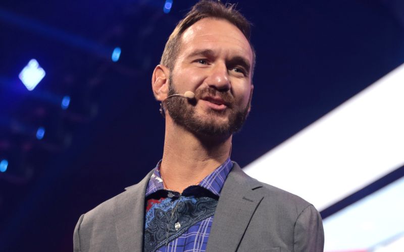 Nick Vujicic: Viên mãn bên gia đình nhỏ, mọi mong ước đều thành hiện thực 11 nick-van-cham-chi-phat-hanh-sach