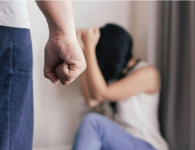 Điều tối kỵ trong hôn nhân là bạo lực gia đình. 