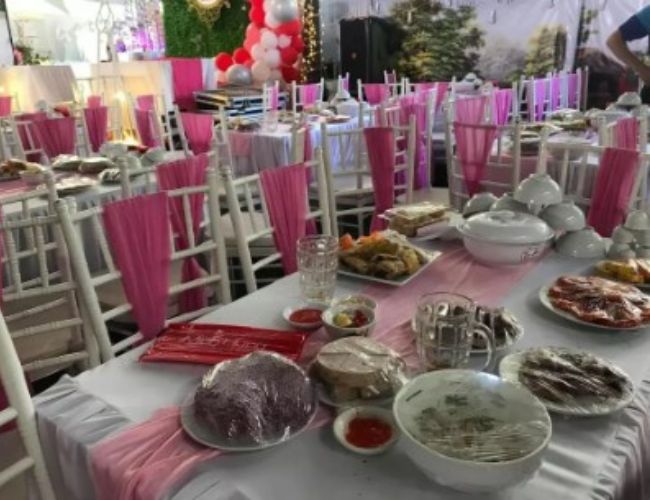 Cô gái quyết định nghỉ việc vì đồng nghiệp không dự đám cưới 7 Cô gái quyết định nghỉ việc vì đồng nghiệp không dự đám cưới.