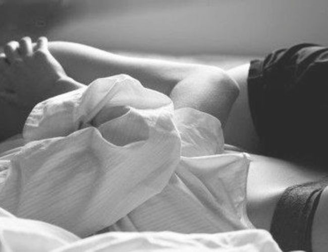 Lần đầu có mối quan hệ FWB 7 Tiếp tục mối quan hệ F&B mặc dù lòng có chút hụt hẫng và thất vọng.