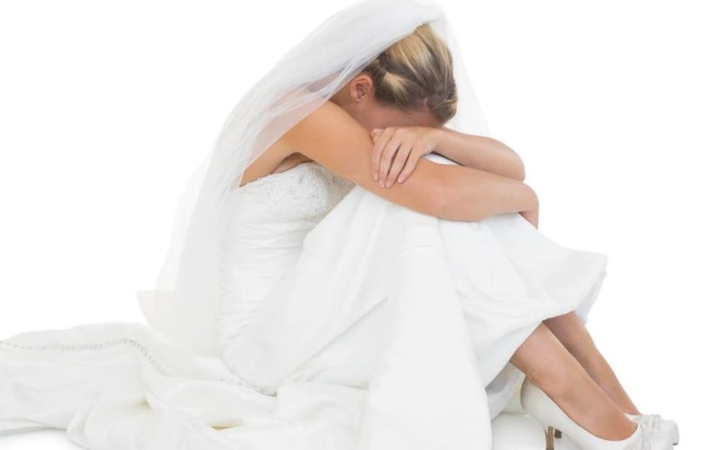 Cô gái quyết định nghỉ việc vì đồng nghiệp không dự đám cưới 6 Câu chuyện đã gây ra nhiều ý kiến trái chiếu trên mạng xã hội.
