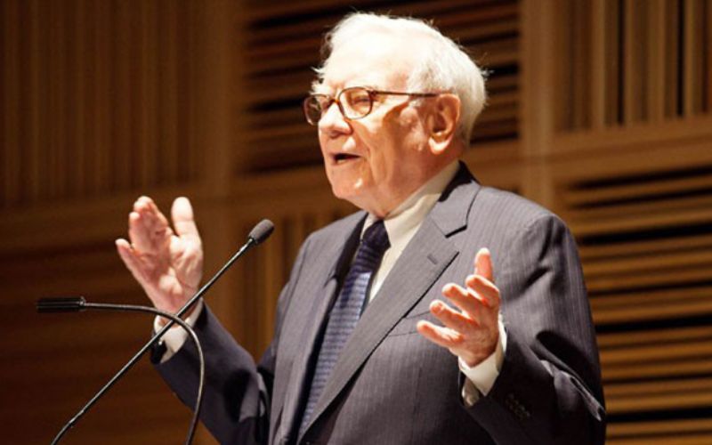 4 bài học giao tiếp giúp tỷ phú Warren Buffett thành công 10 yeu-thich-chu-de-de-thuyet-trinh-thanh-cong