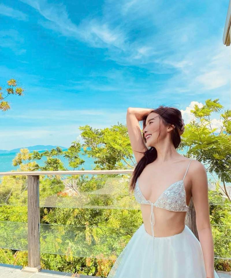 Mặc áo ngực đính kết tỉ mỉ: Thiếu uý "Bão Ngầm" sexy hơn cả Tiểu Vy? - 5