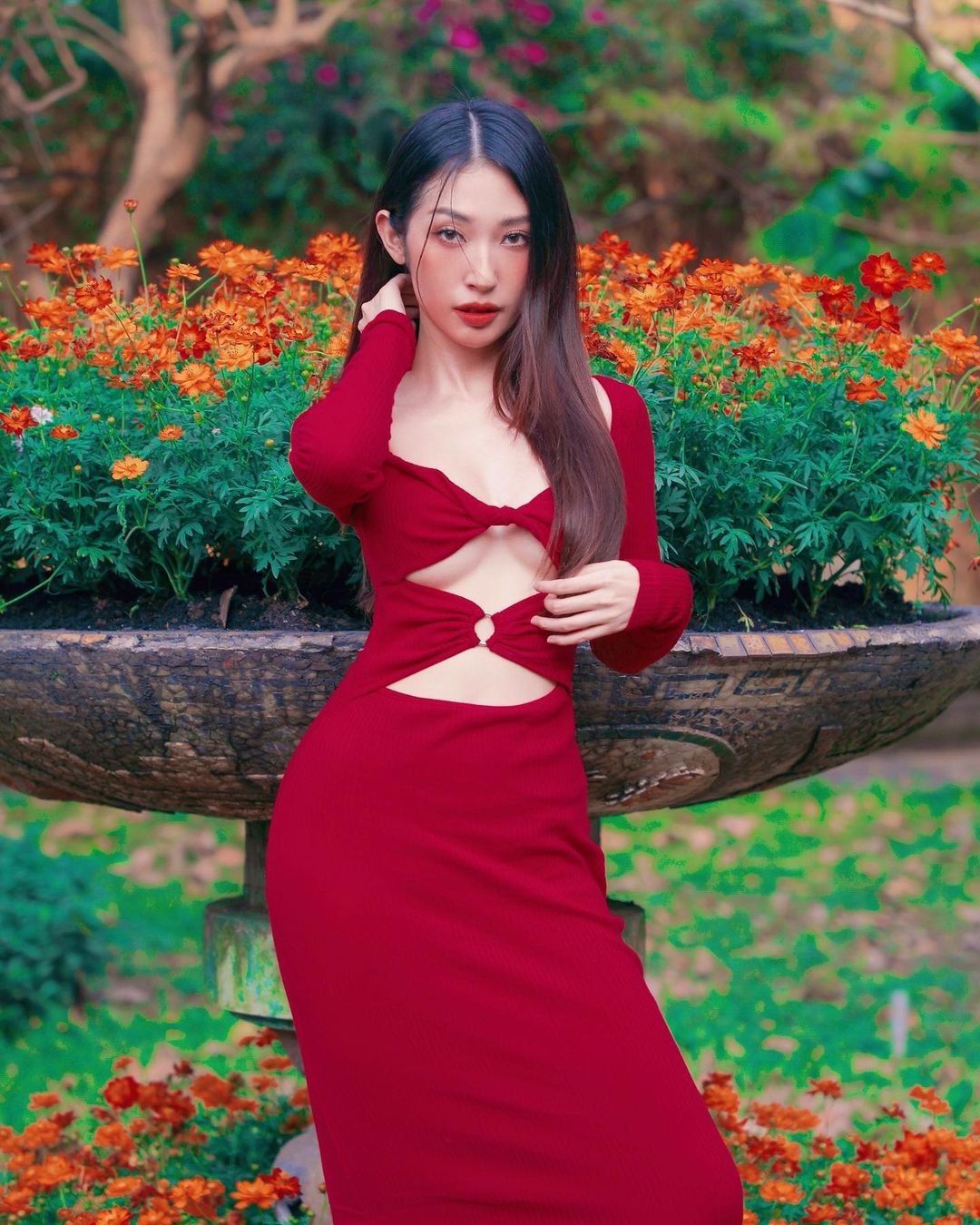 Khổng Tú Quỳnh chinh phục thành công kiểu váy "cơn thịnh nộ mùa hè" - 5