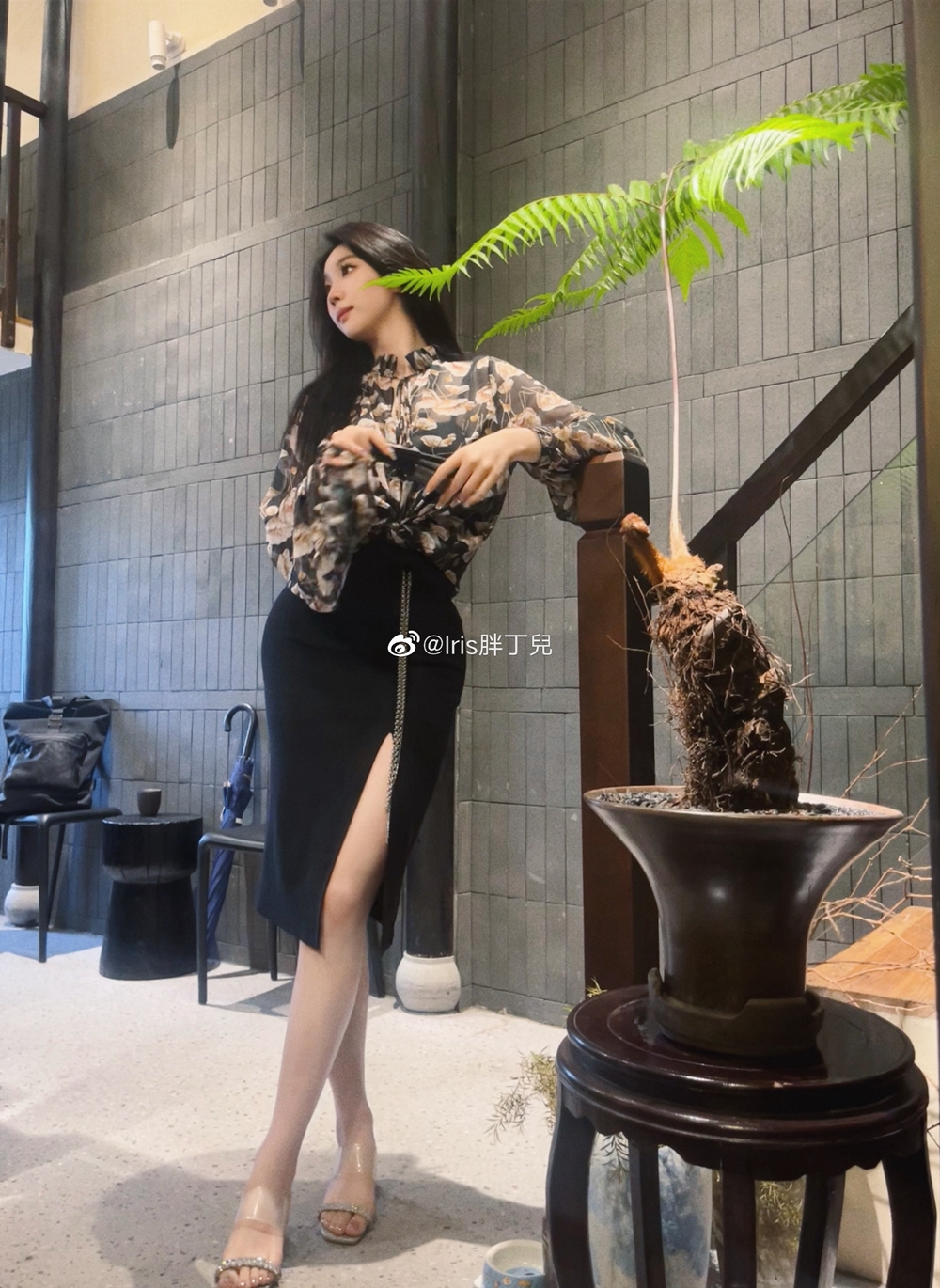 Nữ sinh Quảng Đông khéo mặc chiếc váy bodycon - 9