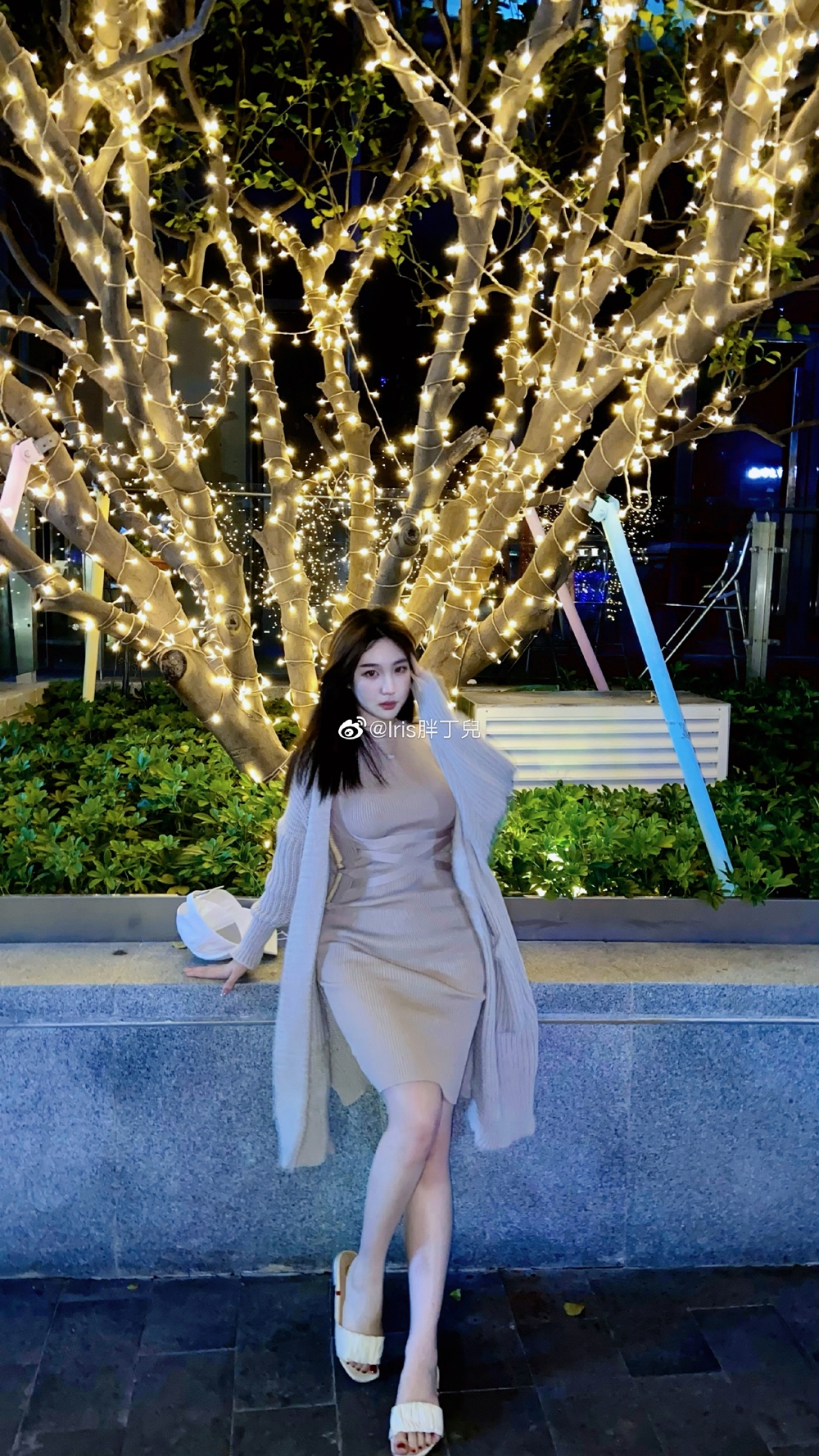 Nữ sinh Quảng Đông khéo mặc chiếc váy bodycon - 7