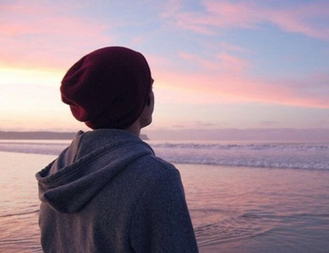 Chia tay người yêu 6 năm sau bữa tối đắt đỏ 11 Thay vì chúc mừng người yêu, Thái lại không hề vui khi Phương được thăng chức, tăng lương.