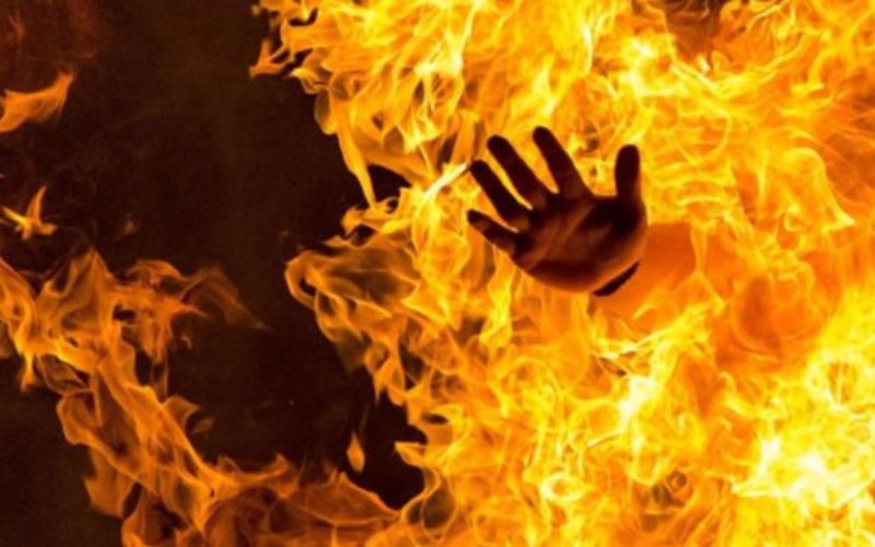 Nam thanh niên đốt người yêu vì níu kéo tình cảm không thành 6 Nam thanh niên đốt người yêu vì bị chia tay.