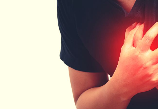 Nhận biết và khắc phục 12 triệu chứng bất thường ở cơ thể nam giới 15 triệu chứng đau vú ở nam giới
