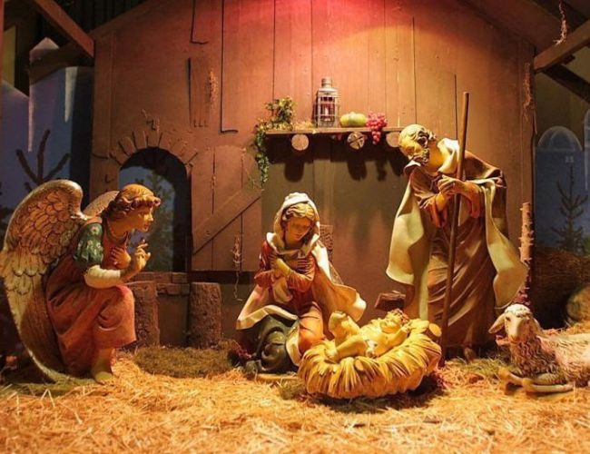 Đêm Giáng Sinh mang ý nghĩa mừng ngày Chúa Giêsu ra đời.