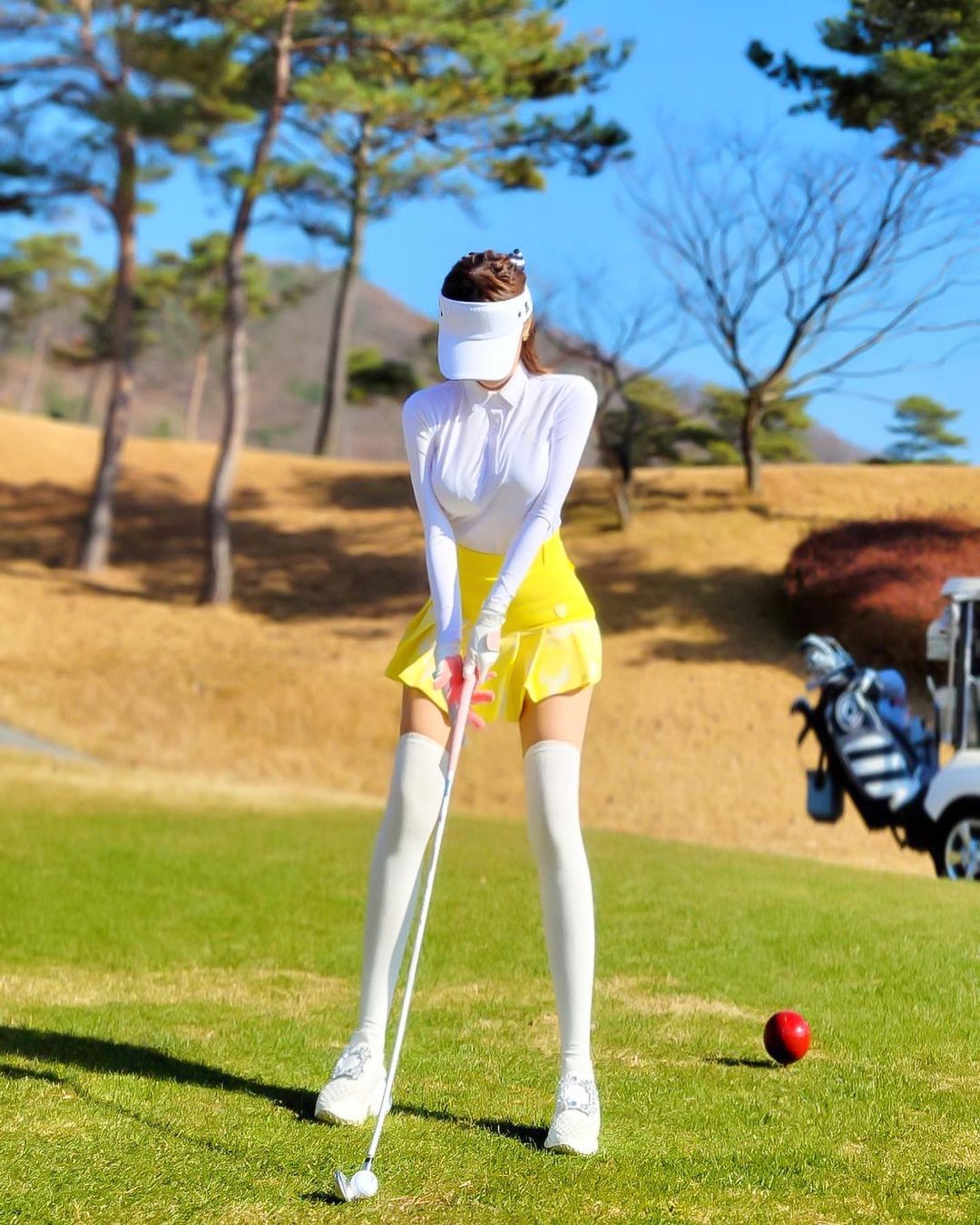 Trào lưu mặc đẹp chơi golf nở rộ ở Hàn Quốc - 2