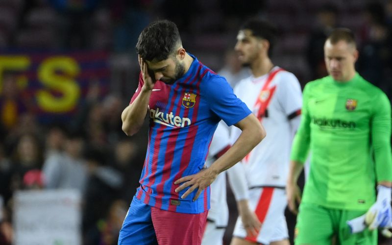 Barcelona dừng bước cúp C1 xuống chơi Europa League