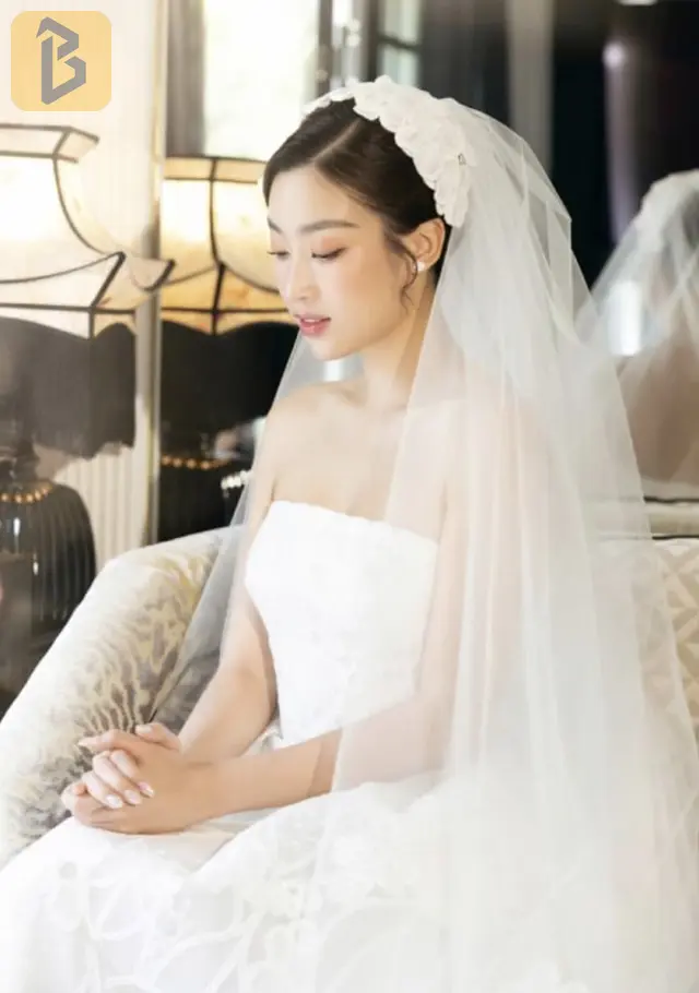 Toàn cảnh đám cưới Đỗ Mỹ Linh và ông xã doanh nhân: lễ đường được trang trí như vườn cổ tích, dàn sao Việt đình đám đổ bộ 7 Đỗ Mỹ Linh xinh đẹp rạng ngời trong chiếc váy cưới.