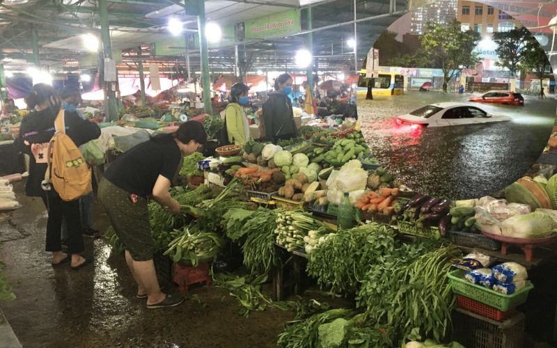 Giá rau xanh ở Đà Nẵng tăng gấp đôi sau trận “đại hồng thủy” 6 Giá rau xanh ở Đà Nẵng tăng gấp đôi