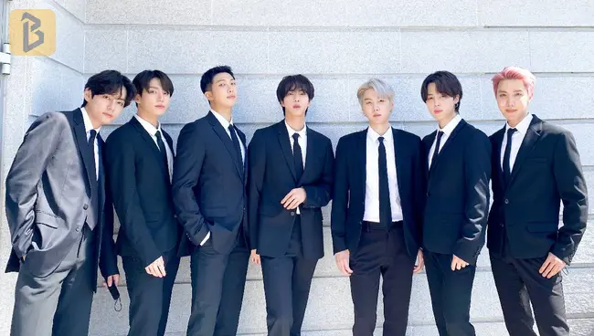 Người hâm mộ bức xúc vì BTS như cỗ máy kiếm tiền 7 Người hâm mộ xứ kim chi tỏ ra vô cùng tức giận. Họ cho rằng BTS đang bị vắt kiệt sức lao động và bị đối xử như một “cỗ máy kiếm tiền”.