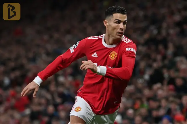 Ronaldo có đáng bị đối xử bất công? 9 Các câu lạc bộ hàng đầu Châu Âu không thể chiêu mộ Ronaldo vì rào cản tài chính.