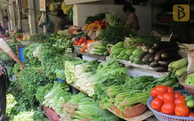 Giá rau xanh ở Đà Nẵng tăng gấp đôi sau trận “đại hồng thủy” 7 rau xanh tăng giá