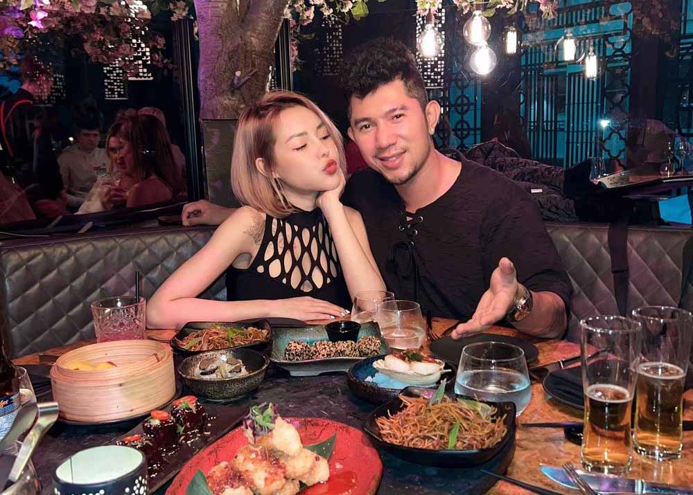 Lương Bằng Quang và Ngân 98 bên nhau tình tứ sau sự cố tại trời Âu 10 Lương Bằng Quang và Ngân 98 bên nhau tình tứ sau sự cố tại trời Âu