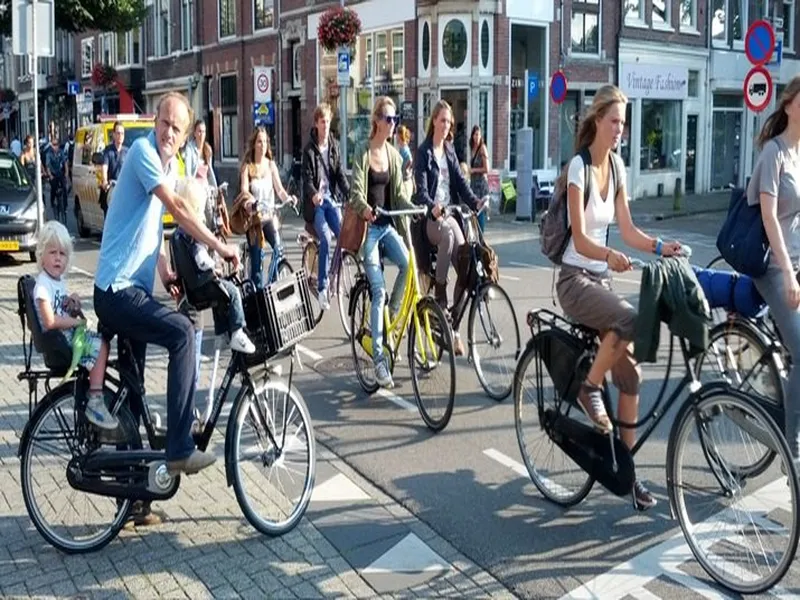 Khuyến khích trẻ đi xe đạp ở Hà Lan 