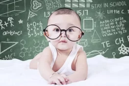 Dấu hiệu nhận biết trẻ thông minh