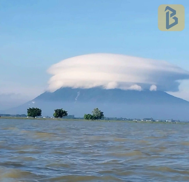 Lý giải hiện tượng đám mây hình đĩa bay xuất hiện ở núi Chứa Chan và núi Bà Đen - may thau kinh tai nui ba den
