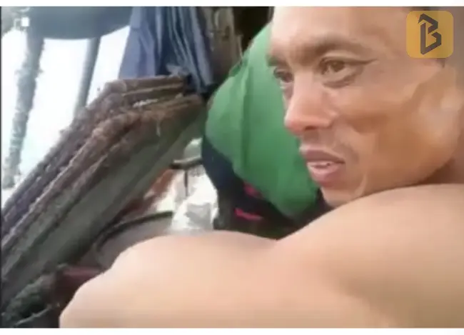 Xác định 3 nghi can hành hạ dã man 2 người đàn ông trên tàu cá 8 Nghi can Nguyễn Văn Hùng được cho là người hành hung dã man trên tàu cá gây xôn xao mạng xã hội