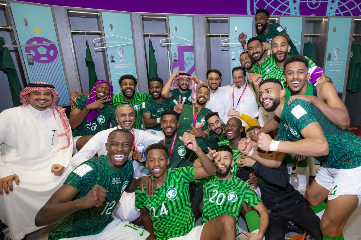 Các tuyển thủ Saudi Arabia được thưởng hàng chục xe Rolls Royce sau chiến thắng trước Argentina