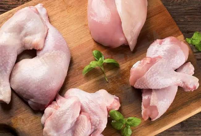Thịt gà chứa lượng collagen loại 1 đáng kể