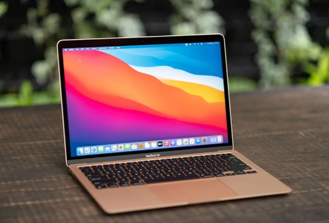 Macbook Air M1 có tốt không? Có nên mua dòng máy này? 8 Macbook Air M1 có màn hình sắc nét